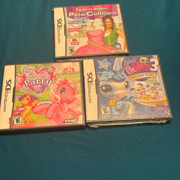 Three Nintendo Ds Games - Picture 1 of 1